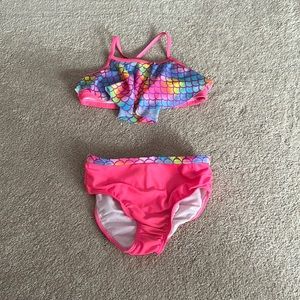 Girls swimsuit